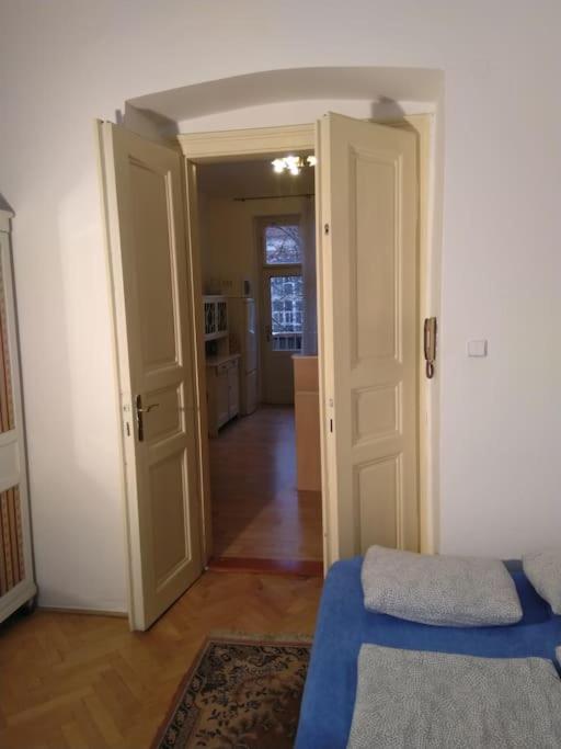 Authentic, Traditional Airbnb In ! * Praag