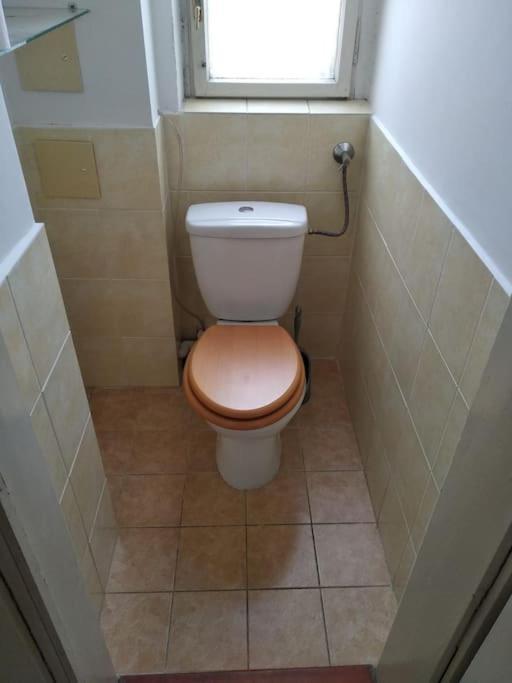 Appartement Authentic, Traditional Airbnb In !